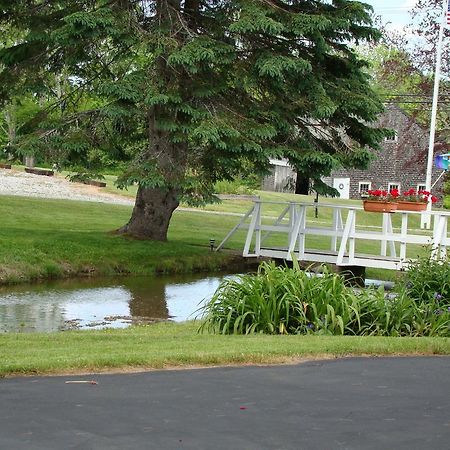 Bay Leaf Cottages & Bistro Lincolnville Exterior foto