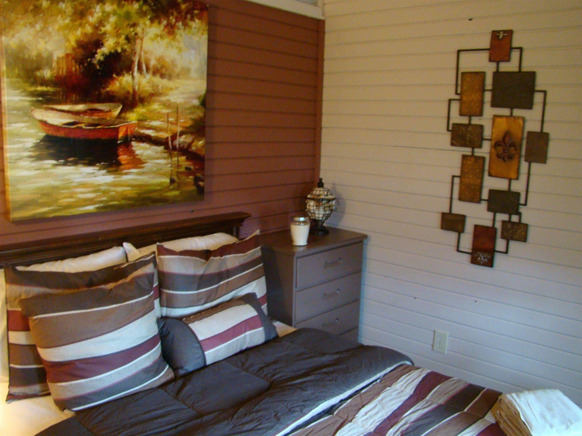 Bay Leaf Cottages & Bistro Lincolnville Exterior foto