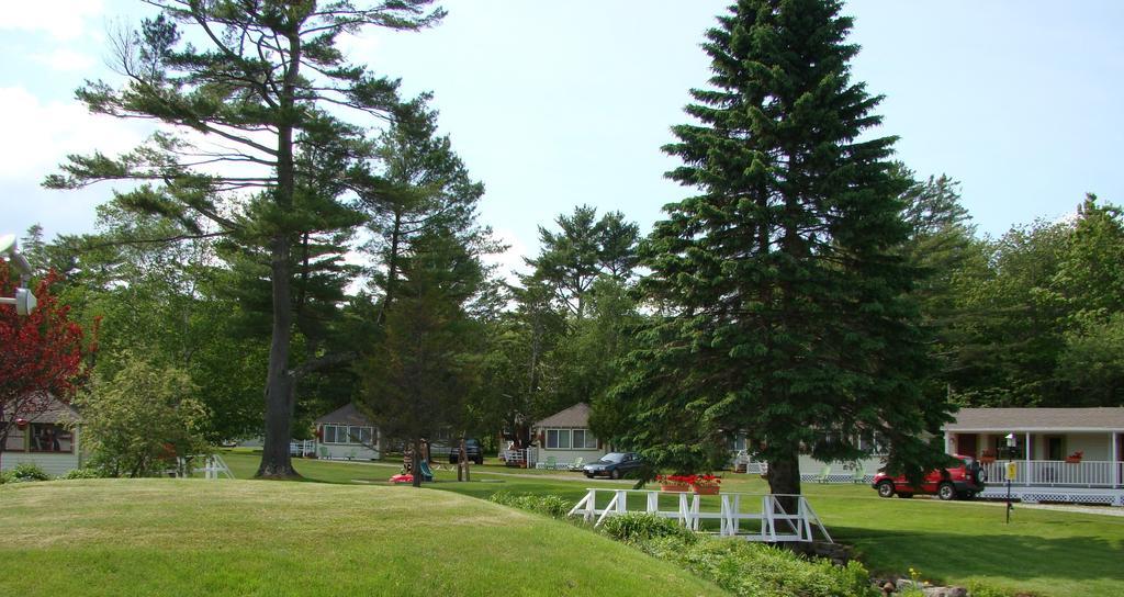 Bay Leaf Cottages & Bistro Lincolnville Exterior foto